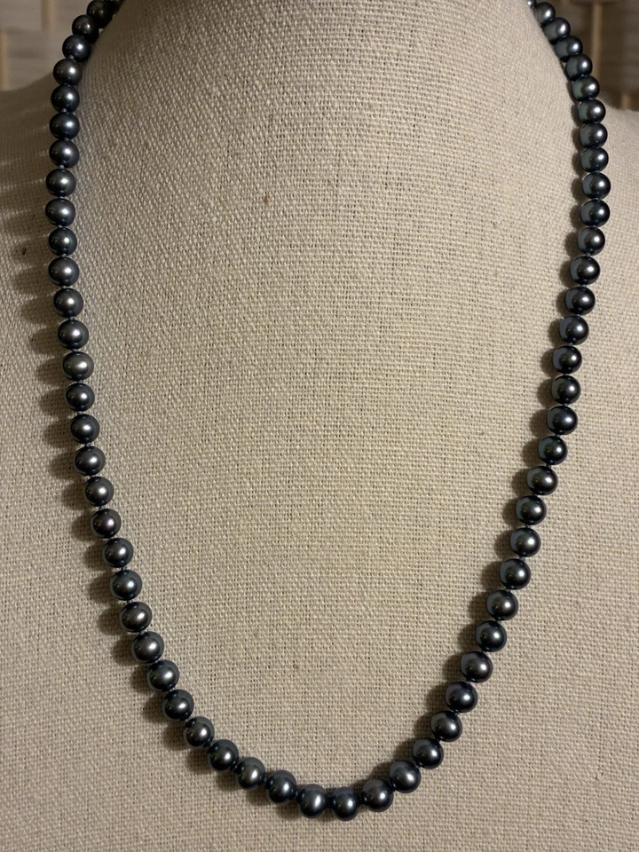 Small Gray Pearl Necklace - Image 1 of 4
