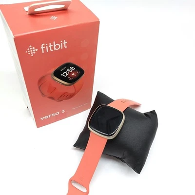 Fitbit Versa 3 Health Fitness Smartwatch mit 6-monatiger Premium-Mitgli - Defekt - Bild 1 von 4