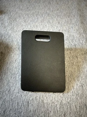 Cubierta de caja de fusibles lateral para pasajero Nissan Armada Titan 2004-2007 31AD Foto 1 de 4