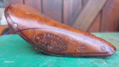 ancienne selle de vélo en cuir Marque  Pryma  groupon special - Photo 1/4