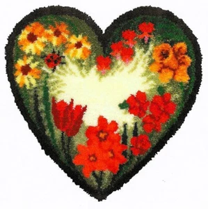 Schönes Mary Maxim Riegel Haken Teppich Kit #20561 Blumenherz 30" x 29" - Bild 1 von 5