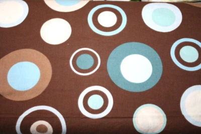 TELA DE ALGODÓN - CÍRCULOS MULTITALLA EN BLANCO Y AZUL Y MARRÓN Foto 1 de 4