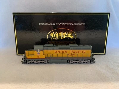 Atlas Master Gold Series #7576 HO Scale Union Pacific SD-24 Locomotive # 424 DCC - Image 1 of 4