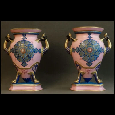 PAIRE DE GRANDS VASES A L'ETRUSQUE EN SEVRES XIXème - PAIR OF LARGE VASES  - Photo 1/4