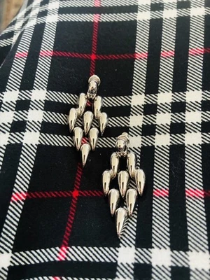 PENDIENTES PERFORADOS COLGANTES VINTAGE MONET TONO PLATA FIRMADOS Foto 1 de 4