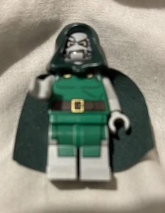 Lego Minifigura - Superhéroes - Dr Doom - Sh0052 Del Set 76005 - Imagen 1 de 7