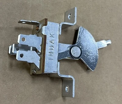 Interruptor de control del soplador de aire acondicionado Oldsmobile Cutlass & 442 NOS 1970-72 Foto 1 de 4