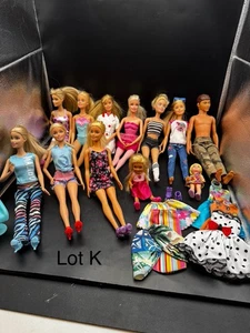 Muñecas Barbie con Ken Lote de 10 con Ropa Zapatos Accesorios Extra (Lote J) Mattel - Imagen 1 de 8