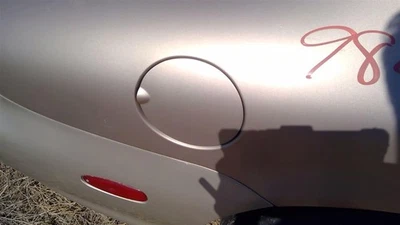 TAURUS    1998 Fuel Filler Door 377726 Foto 1 de 4