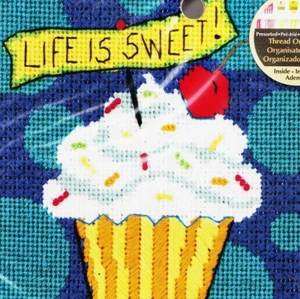 DIMENSIONES LIFE IS SWEET Kit de punta de aguja Cupcake decorado **EXTREMADAMENTE RARO** - Imagen 1 de 3