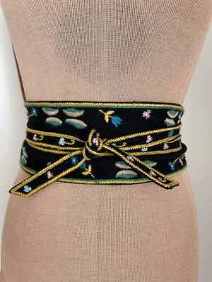 Cinturón Obi bordado de lana Cacharel Foto 1 de 4