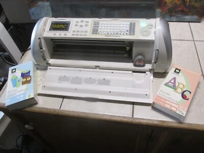CRICUT CREX001 Expression Cutting Machine - Tested Shapes Cartridge And Fonts - Image 1 of 4