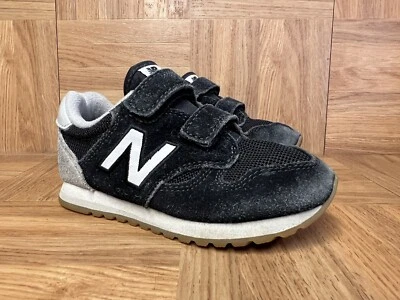 RARO🔥 Zapatillas New Balance Niño Pequeño 520 KA520WM Talla 8.5 Zapatos Negro Gris Plata Foto 1 de 4