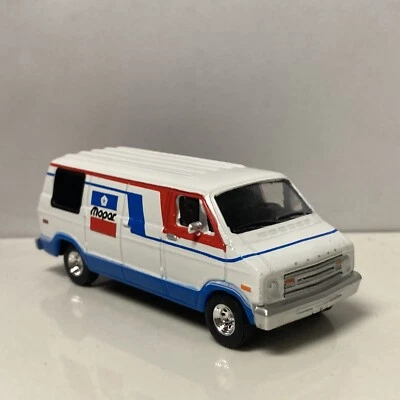 Dodge B-100 1976 76 furgoneta coleccionable escala 1/64 diecast modelo diorama Foto 1 de 4