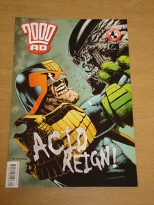 2000AD #1324 BRITISH WEEKLY COMIC JUDGE DREDD ALIENS 22ND JANUARY 2003 * - Picture 1 of 1