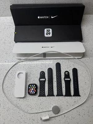 Apple Watch Nike Series 7, Midnight Aluminium, 41mm, Sports Straps, With Box - Image 1 of 4