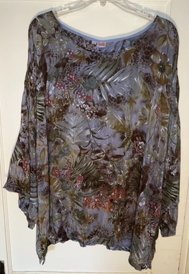 Tianello Blue Floral Rayon Shelly Blouse Size 1X - Image 1 of 4