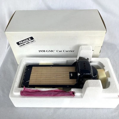 Danbury Mint 1938 GMC Cab Over Car Carrier, New in Original Box Vintage - Image 1 of 4