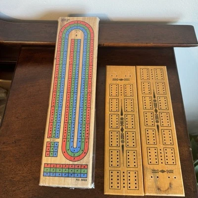 NOS #5023 Vintage Hoyle Wooden 3-Track Color Coded Cribbage Board - Image 1 of 4