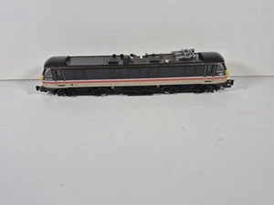 Hornby 00 gauge 90028 Era 8 Electric Locomotive. BR mainline livery - Picture 1 of 12