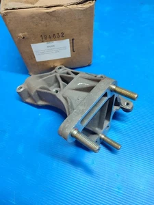 Right Upper Intermediate Engine Support For: Peugeot: 305 Diesel, 205 Diesel - Picture 1 of 1