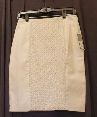 NWT WOMENS SIZE 4 APT.9 NEW WHITE, FULLY LINED SKIRT - Image 1 of 4