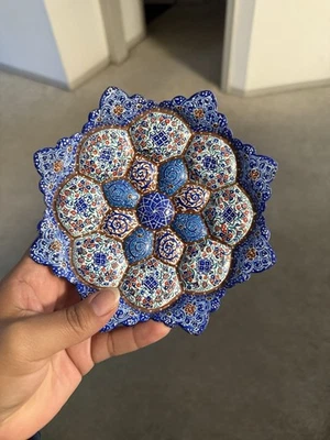 Persa Mina Kari pintado hecho a mano bellas artes latón esmalte placa colgante de pared Foto 1 de 2