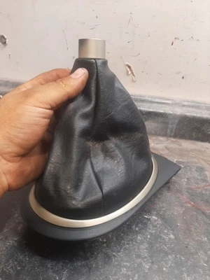 2001 Honda Civic Manual Transmission Shifter Boot Bezel OEM Black & Gold Foto 1 de 4