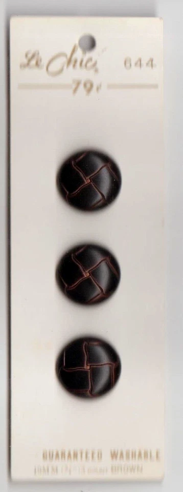 Le Chic Buttons #644 Brown Size 19mm (3/4") - Image 1 of 1
