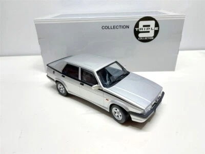 Alfa Romeo 75 Grigio Metallizzato del 1991 - 1/18 Triple9 - Immagine 1 di 4