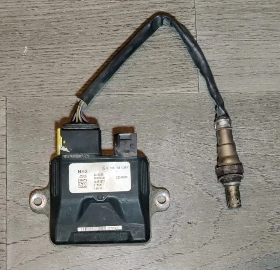 OEM CUMMINS NH3 AMMONIA SENSOR + DELPHI CONTROL MODULE  28340830 4307496 - Image 1 of 1