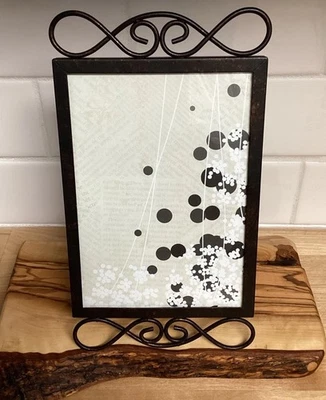 Wrought Iron 5x7 Photo Picture Frame Brown Metal Scrolled Edges Wall Easel back - Image 1 of 4