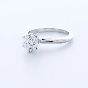ANILLO SOLITARIO CLÁSICO PUNTA PLATINO CORTE REDONDO DIAMANTE CREADO EN LABORATORIO E/VS2 1,2 QUILATES - Imagen 1 de 3