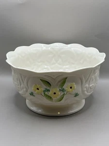Ciotola centrotavola Belleek Ireland edizione limitata Primrose Footed 2007 8,75" - Foto 1 di 8