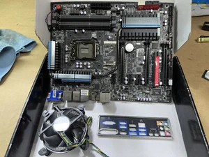 GIGABYTE GA-Z77X-UP5 TH - Fully Working Intel ATX LGA1155 Motherboard Board 1 - Picture 1 of 7
