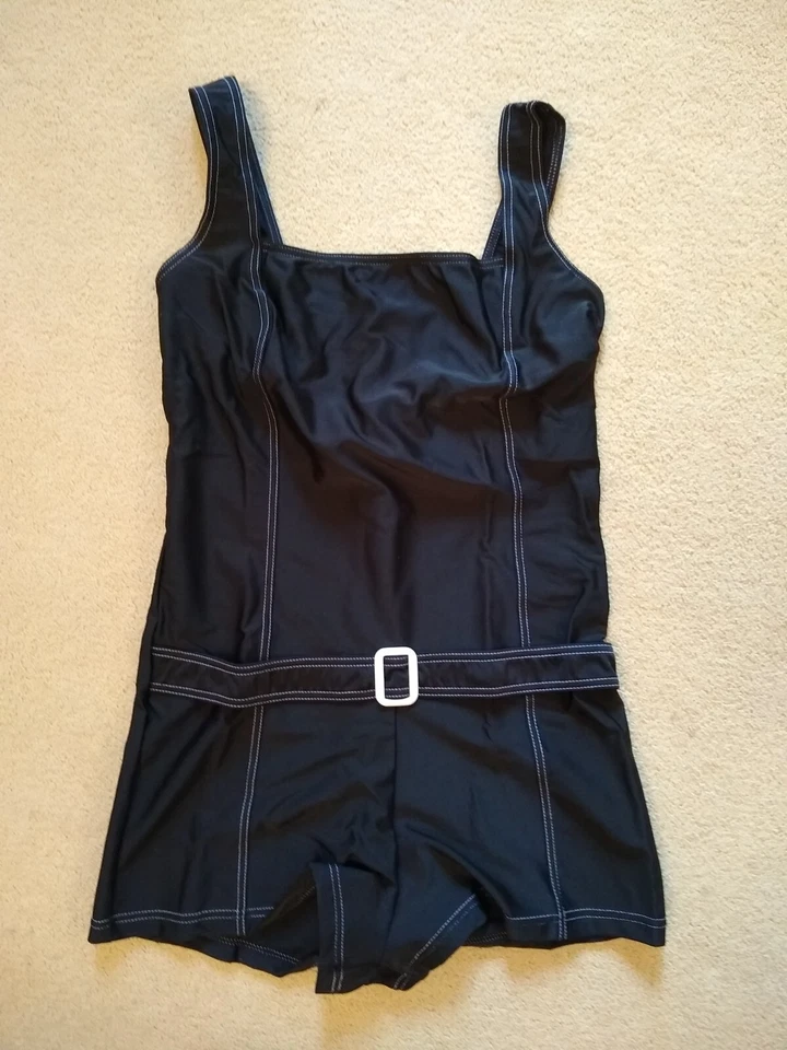 Boy leg Swimsuit/Activewear Size14 - Image 1 of 1