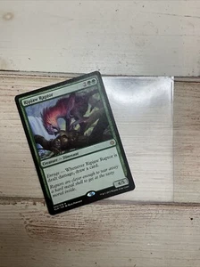 Magic The Gathering Ripjaw Raptor, Criatura - Dinosaurio + Cubierta Protectora - Imagen 1 de 2