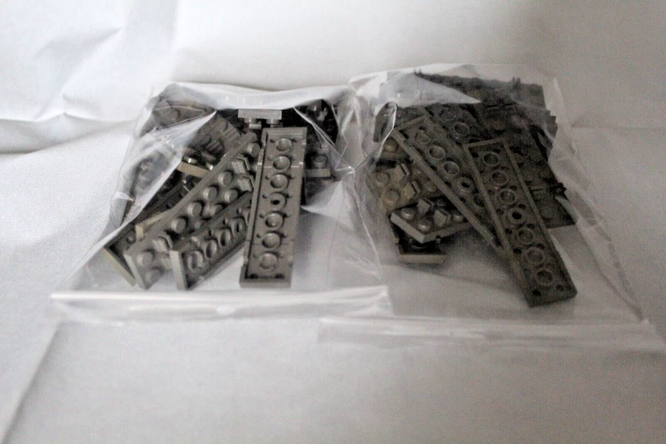 LEGO TRAINS  - LOT  DE 2 SACHETS DE TRAVERSES GRISES POUR RAILS 6 OU 12 VOLTS - Photo 1/3