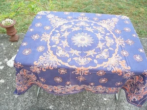chale vintage ou tapis de table en coton fleuri - Foto 1 di 9