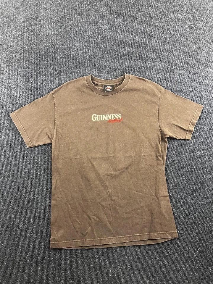 Guinness 衬衫男式中号棕色 Extra Stout St James's Gate 都柏林图案 T 恤 — 第 1/4 张图片