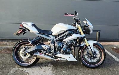 2016 Triumph Street Triple 675 - Image 1 of 4