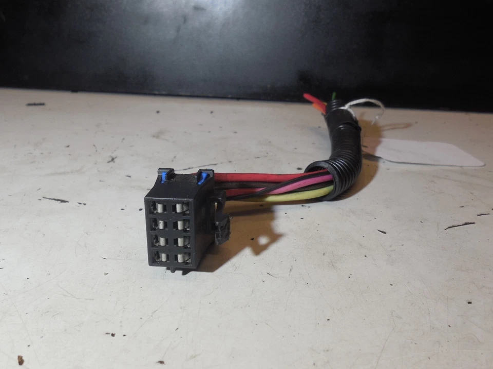 Conector de controle climático CA 8 fios chicote de fios plugue rabo de porco preto 00-01 Saturn SC2 - Imagem 1 de 4