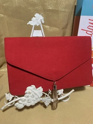 Bolso sin asas con borlas rojo para fiesta noche boda ASOS Foto 1 de 4