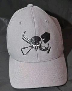 Baseballmütze Mütze Totenkopf und gekreuzte Knochen Erwachsene grau bestickt verstellbar - Bild 1 von 9