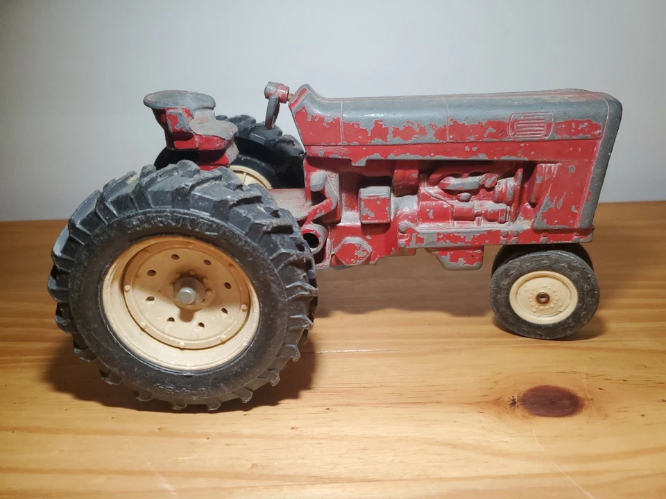 TRACTOR ROJO VINTAGE ESCALA 1/16 AÑOS 60-70 juguete de granja para niños  Foto 1 de 1