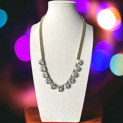 J. Collar pequeño llamativo de cristal transparente tono dorado Crew JC290 Foto 1 de 4