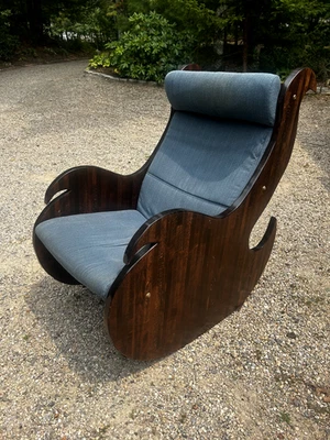 mecedora hecha a mano Foto 1 de 3