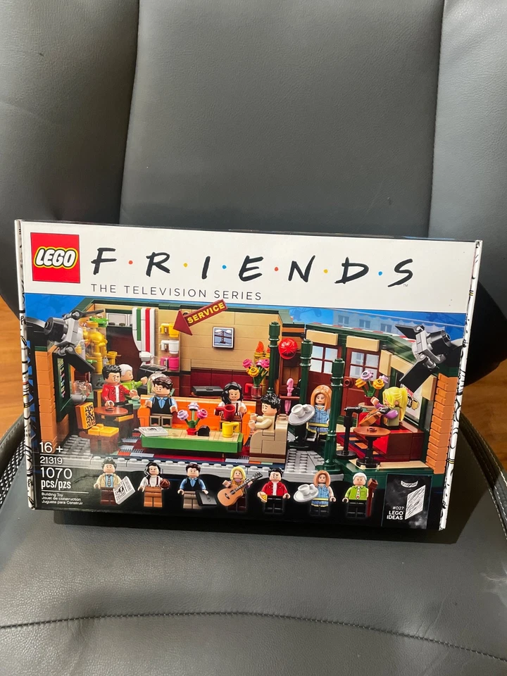 LEGO Ideas: FRIENDS Central Perk 21319 - NEW IN Sealed Box  - Image 1 of 3