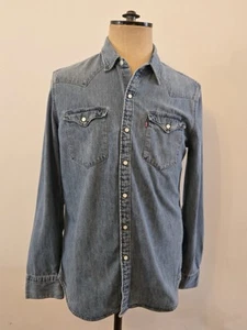 Levi’s Men’s Denim Shirt Size Medium - Picture 1 of 7