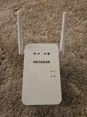 NETGEAR Dual-band WiFi Range Extender EX6100 750Mbps Wall-plug External Antenna - Image 1 of 3
